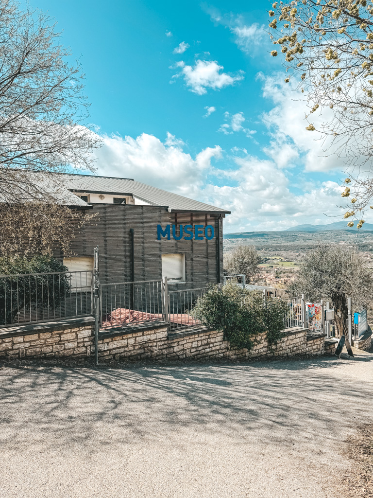 Ausflugsziele und Sehenswürdigkeiten am Gardasee Museum Rocca di Manerba